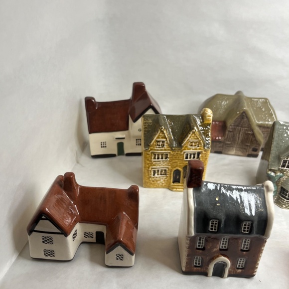 Vintage Mudlen End Studios Mini Ceramic Houses Made In England LOT 10 RARE - Picture 2 of 11